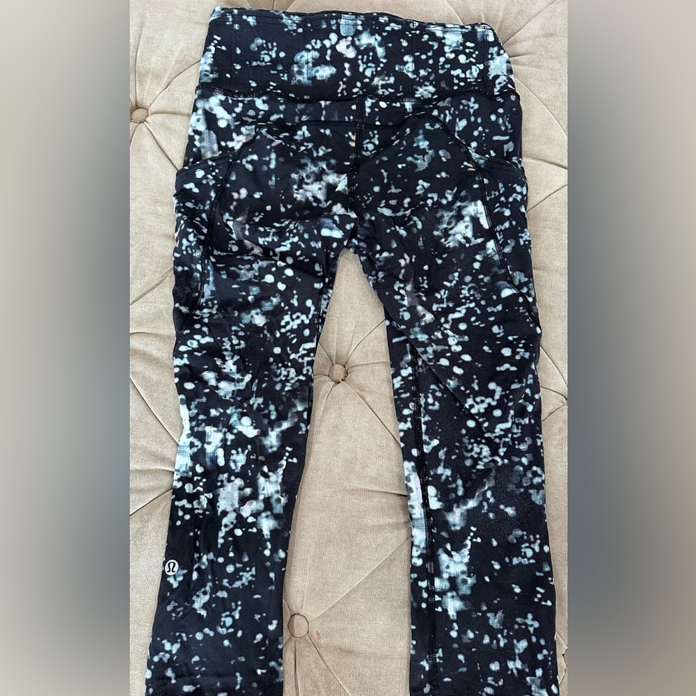Lululemon leggings good used condition size 6